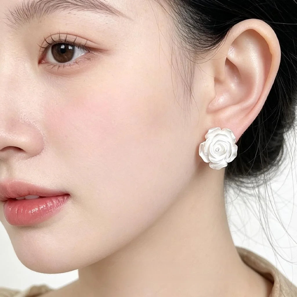 Sweet Elegant Copper Resin Rhinestone Flower Rose Flower Stud Earrings For Women