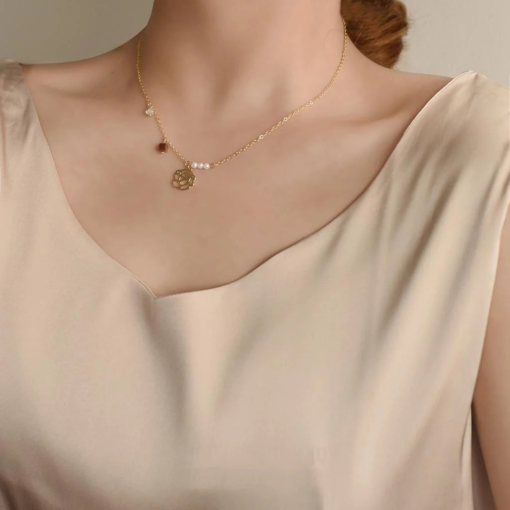 Vintage French Style Gold Plated Copper Pearl Rose Collarbone Necklace For Women