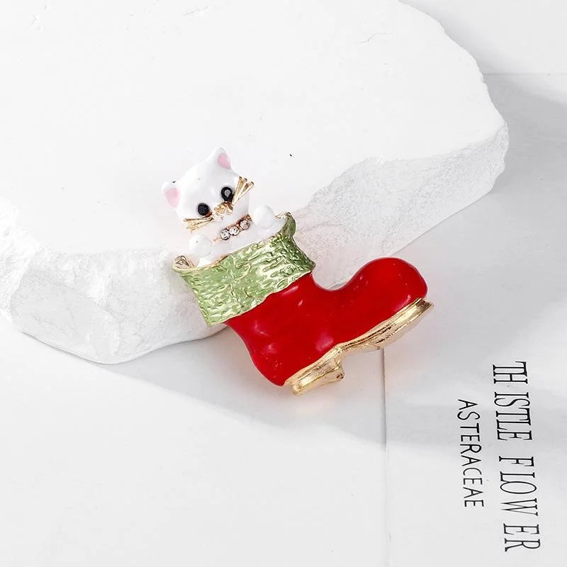 Cute Enamel White Cat In Red Christmas Stocking Rhinestone Alloy Brooch Lapel Pin Corsage Gift