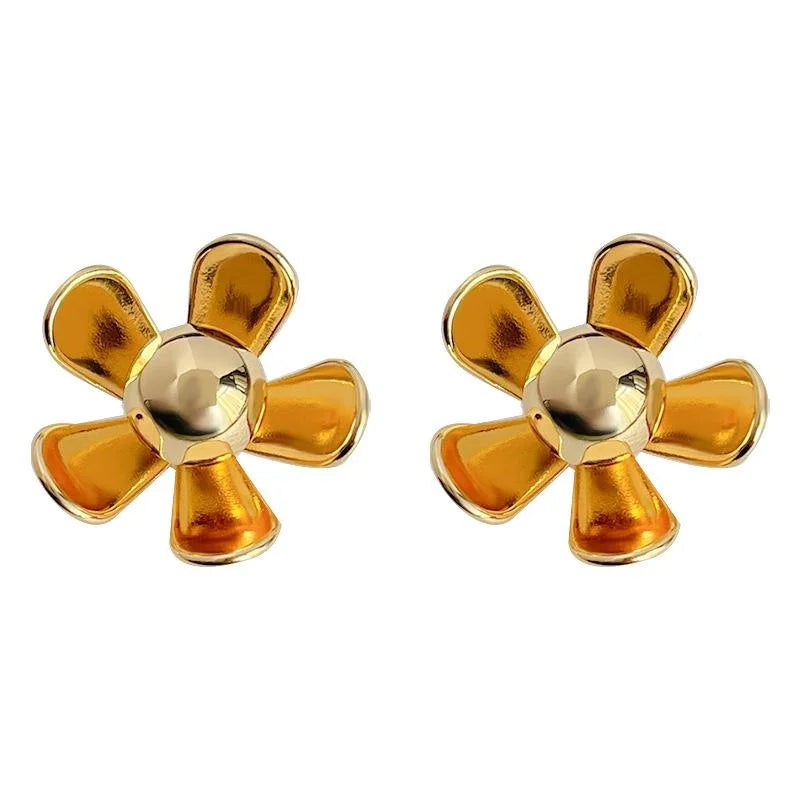 Light Luxury 18K Gold Plated Copper 3D Daisy Flower Vintage Stud Earrings For Women