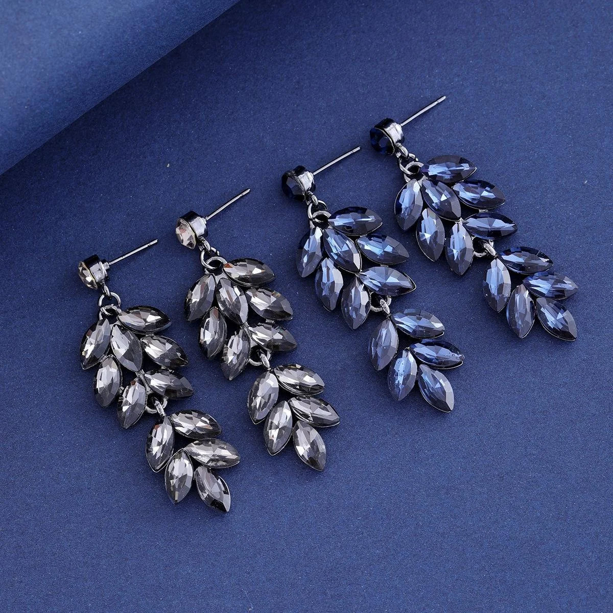 Elegant Long Drop Earrings With Champagne Crystal Leaf Rhinestones For Women Wedding Party Banquet Gift