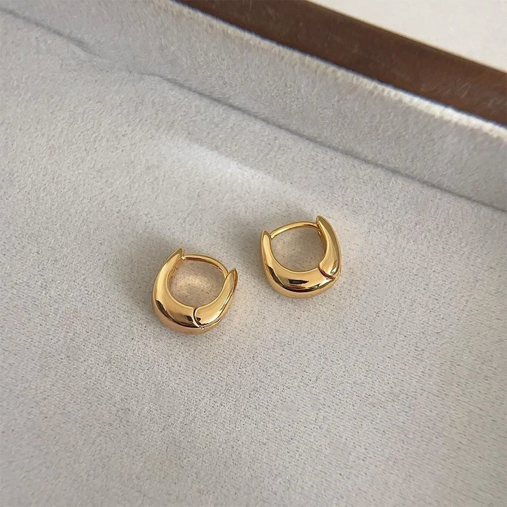 18K Gold Plated Copper Oval Geometric Stud Earrings French Light Luxury Thick Earcuff Style