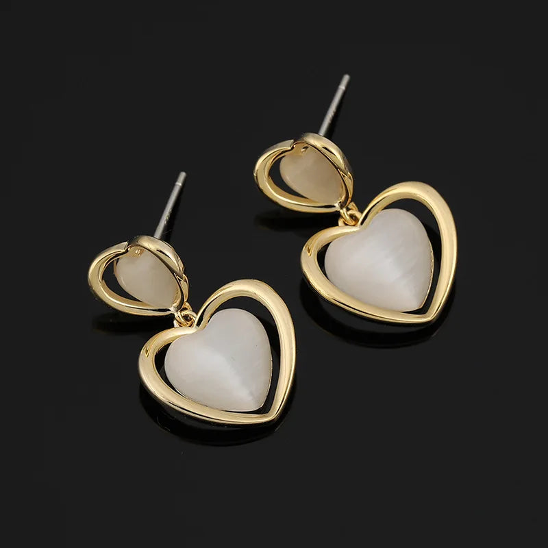 Elegant Double Heart Cat Eye Stone Alloy Dangle Stud & Clip On No Piercing Light Luxury Earrings