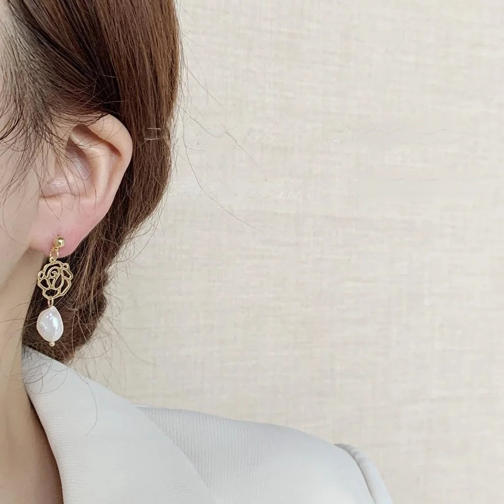 French Vintage Baroque Freshwater Pearl Hollow Rose Flower Stud Earrings Elegant Palace Style