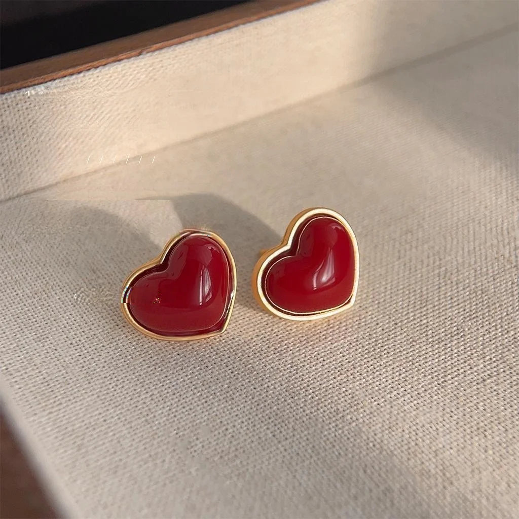 Elegant Vintage Gold-Tone Red Heart Copper Stud Earrings 3D Heart Shape Commuter Jewelry