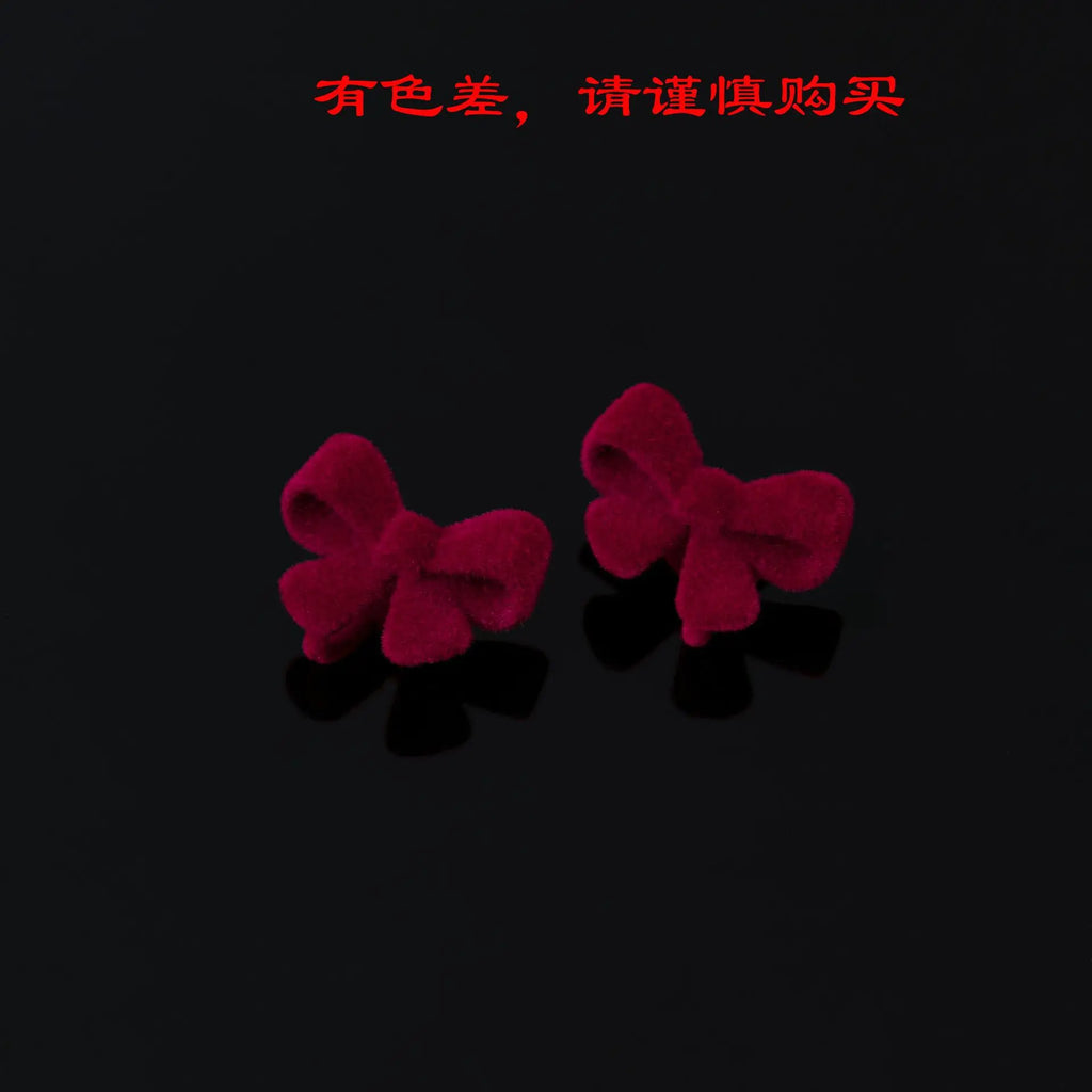 Red Plush Bow Stud & Clip On No Piercing Elegant Furry Knot Alloy Ear Cuff Women's Earrings