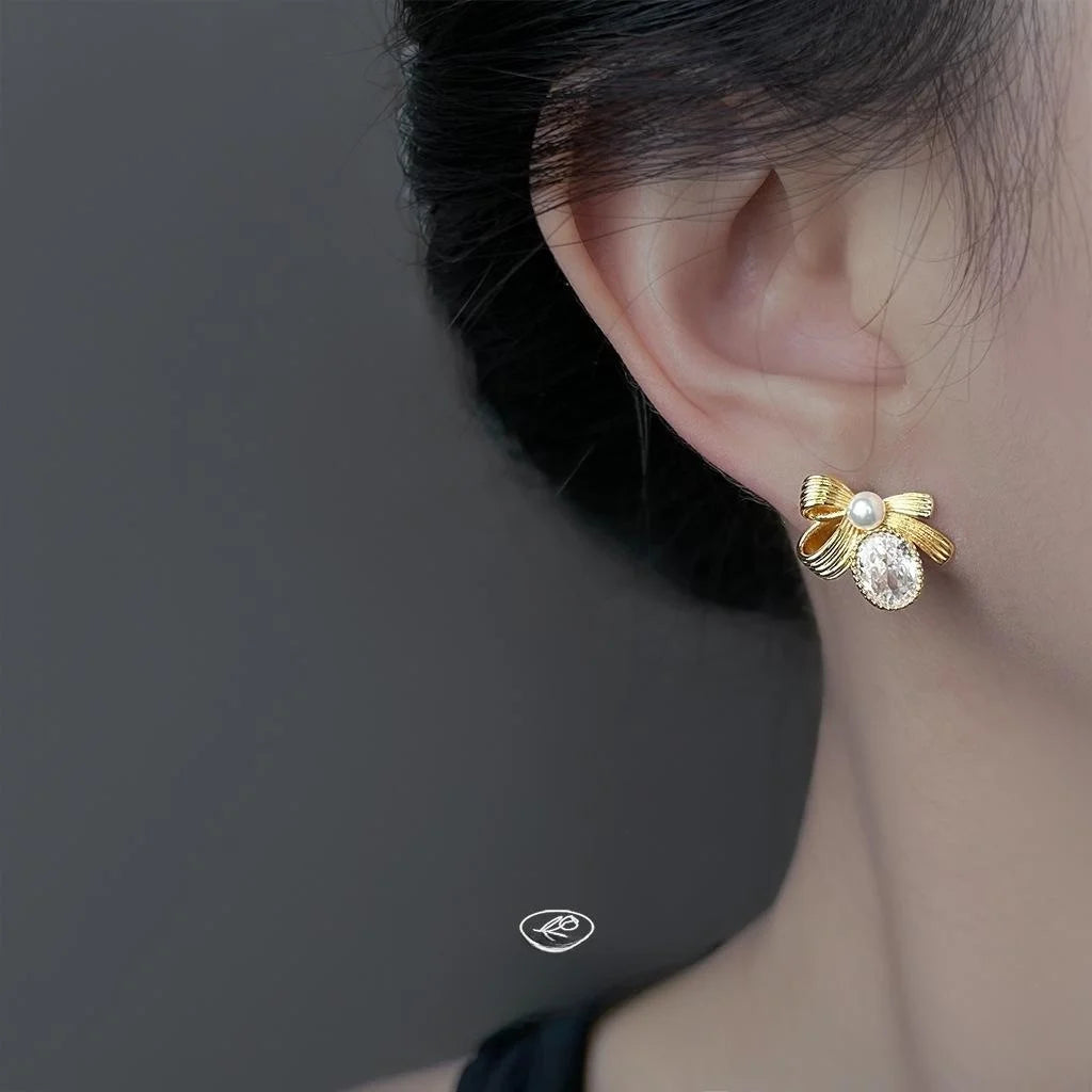 Luxury Bowknot Geometric Zircon Silver Plated Copper Pearl Stud Earrings for Women