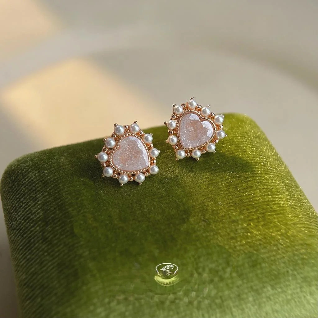 Light Luxury 14K Gold Plated Copper Heart Stud Earrings