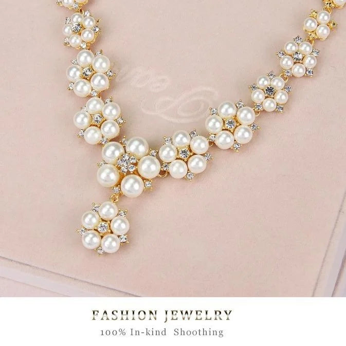 Elegant Pearl Rhinestone Flower Necklace And Earrings Jewelry Set Gold Alloy Bridal Jewelry For Wedding Party Gift