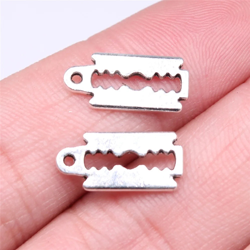 16x7mm 0.59g Antique Silver Zinc Alloy Razor Blade Charm Pendant for DIY Bracelet Necklace Making