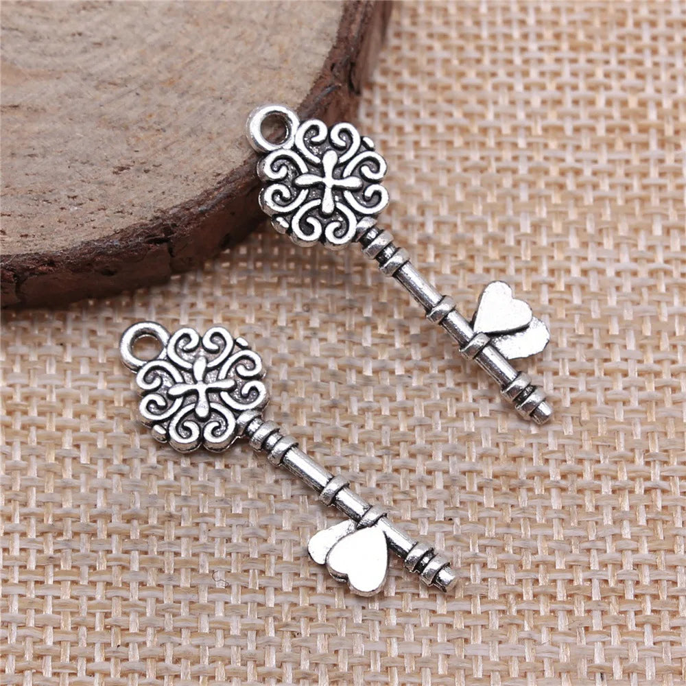33x11mm 1.3g Antique Silver Zinc Alloy Heart Key Charm Pendant for DIY Bracelet Necklace Making