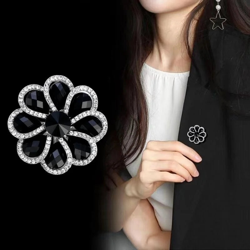 Elegant Black Crystal Flower Brooch With Rhinestone Trim, Alloy Lapel Pin Corsage For Women Gift