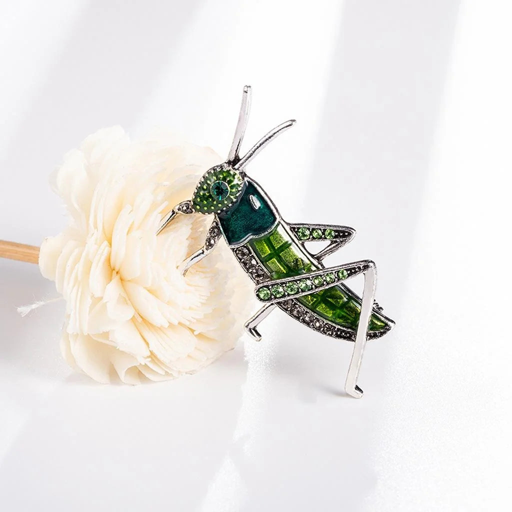 Elegant Green Enamel Rhinestone Grasshopper Brooch Alloy Insect Lapel Pin Corsage Suit Accessory Gift