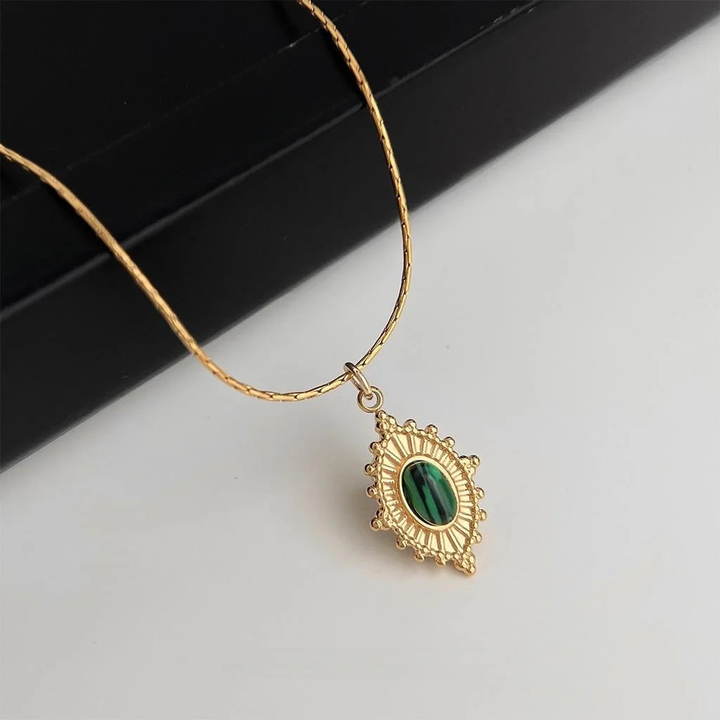 Vintage 18K Gold Plated 304 Stainless Steel Synthetic Malachite Heart Choker Necklace