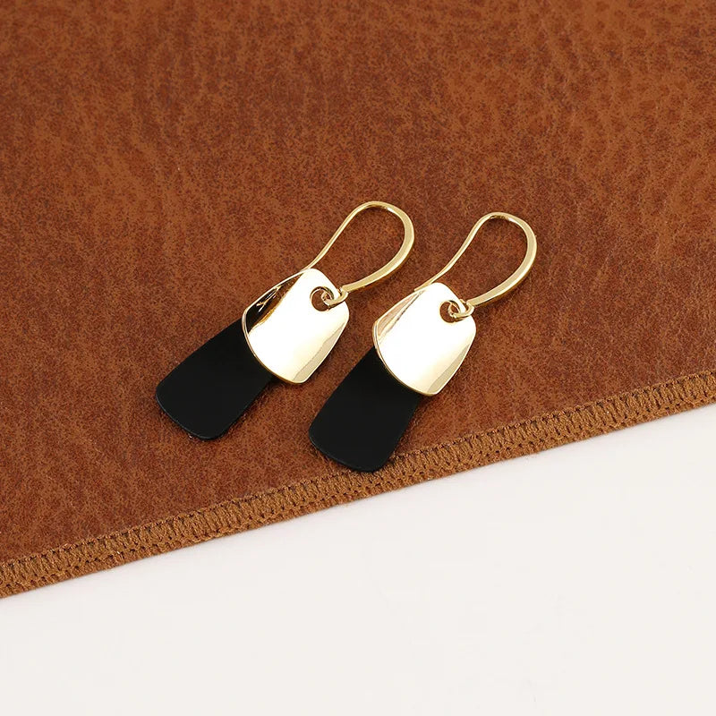 Elegant Contrast Color Geometric Black Enamel Gold Alloy Dangle Stud & Clip On No Piercing Earrings