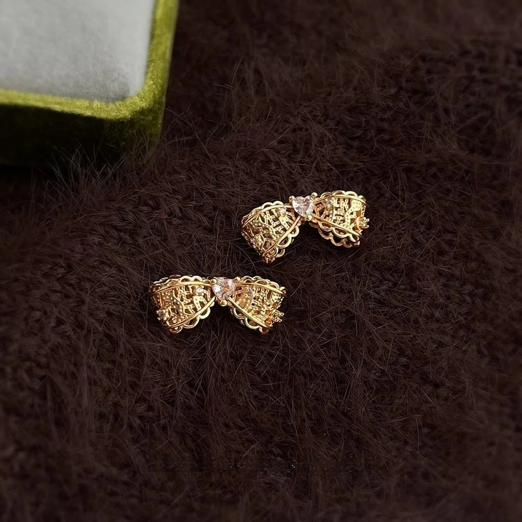 Old Money Style Copper Zircon Heart Bow Stud Earrings With Silver Plated Pins And Hollow Lace Design