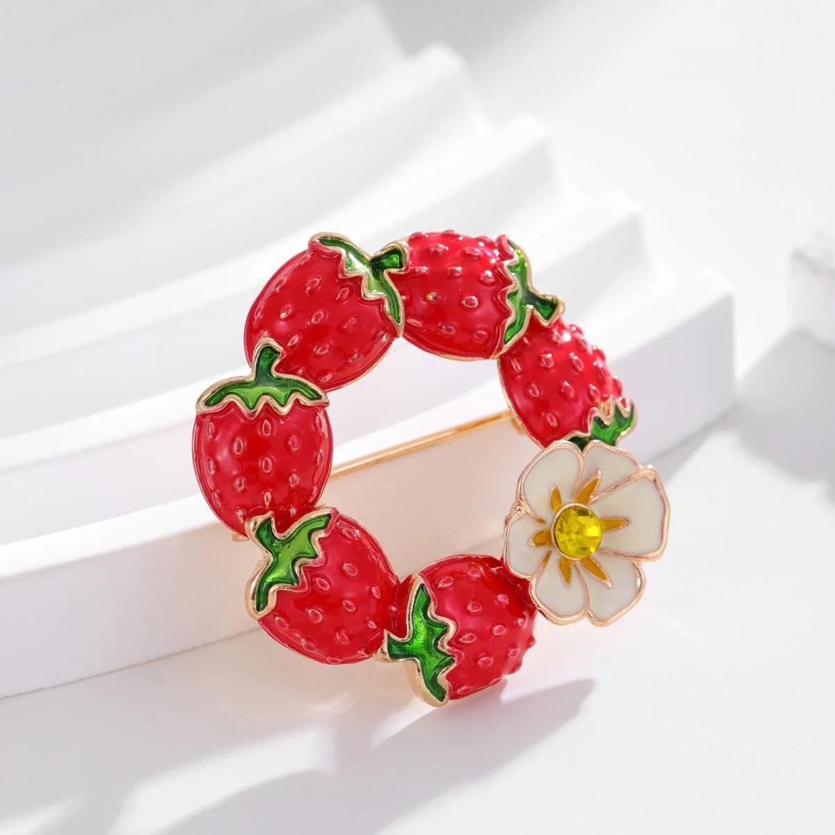 Cute Enamel Strawberry Wreath Brooch With Flower Rhinestone, Alloy Lapel Pin Corsage Suit Accessory Gift