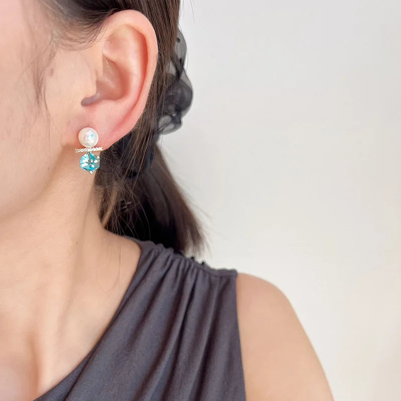 Elegant Spiral Pearl Aqua Crystal Cube Rhinestone Stud & Clip On No Piercing Earrings
