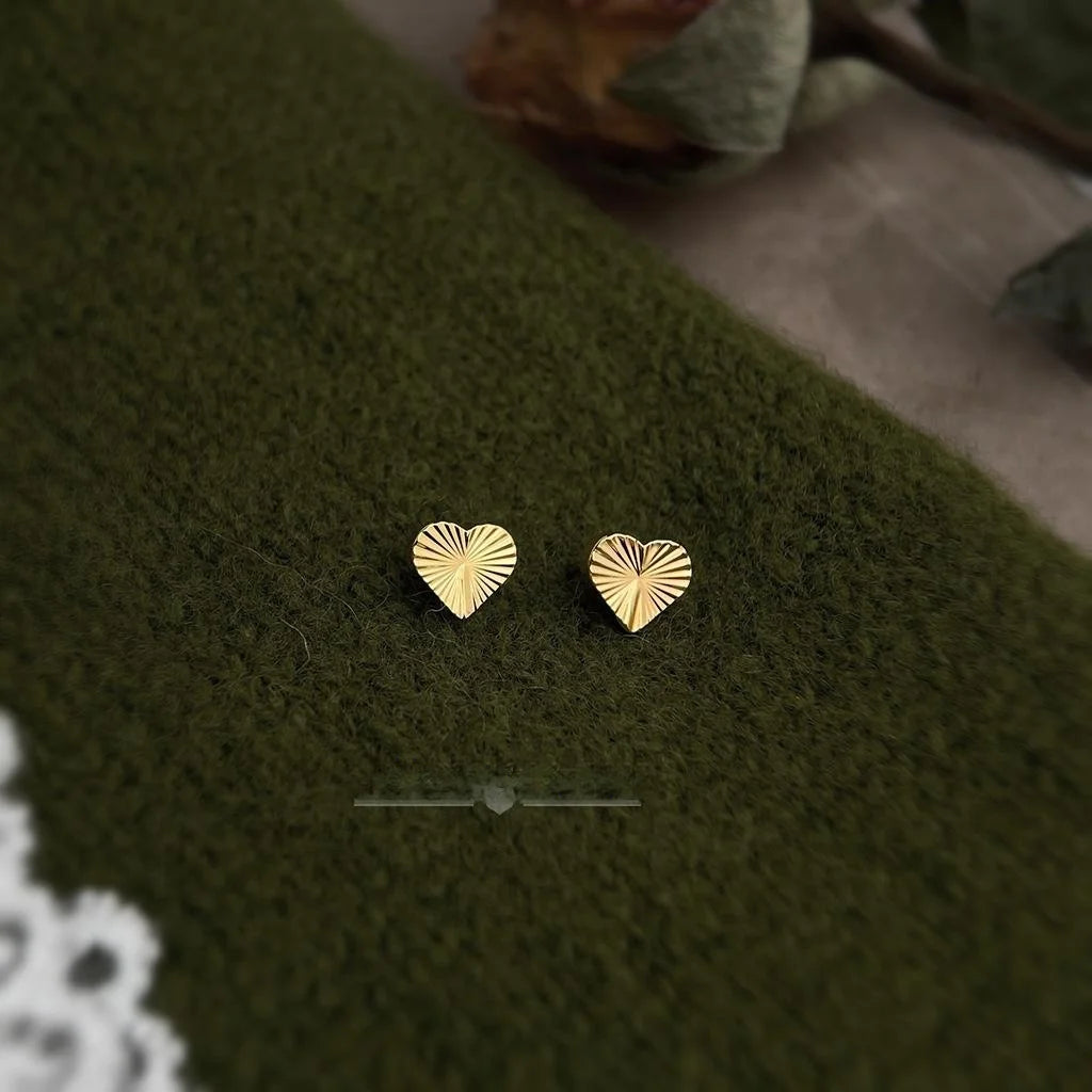 18K Real Gold Plated Copper Heart Stud Earrings With Sparkling Cut Facets