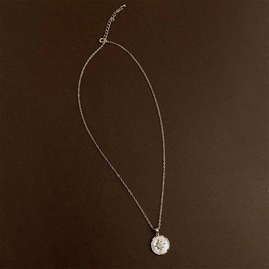18K Gold Plated Copper Shell Star Round Geometric Light Luxury Clavicle Necklace