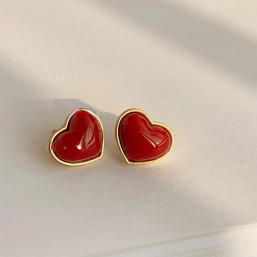 Elegant Vintage Gold-Tone Red Heart Copper Stud Earrings 3D Heart Shape Commuter Jewelry