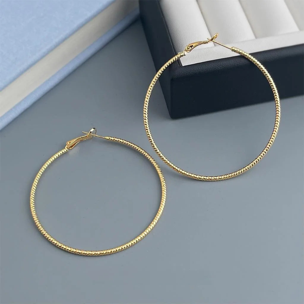 Minimalist Geometric Round Copper Hoop Earrings For Commuter Style