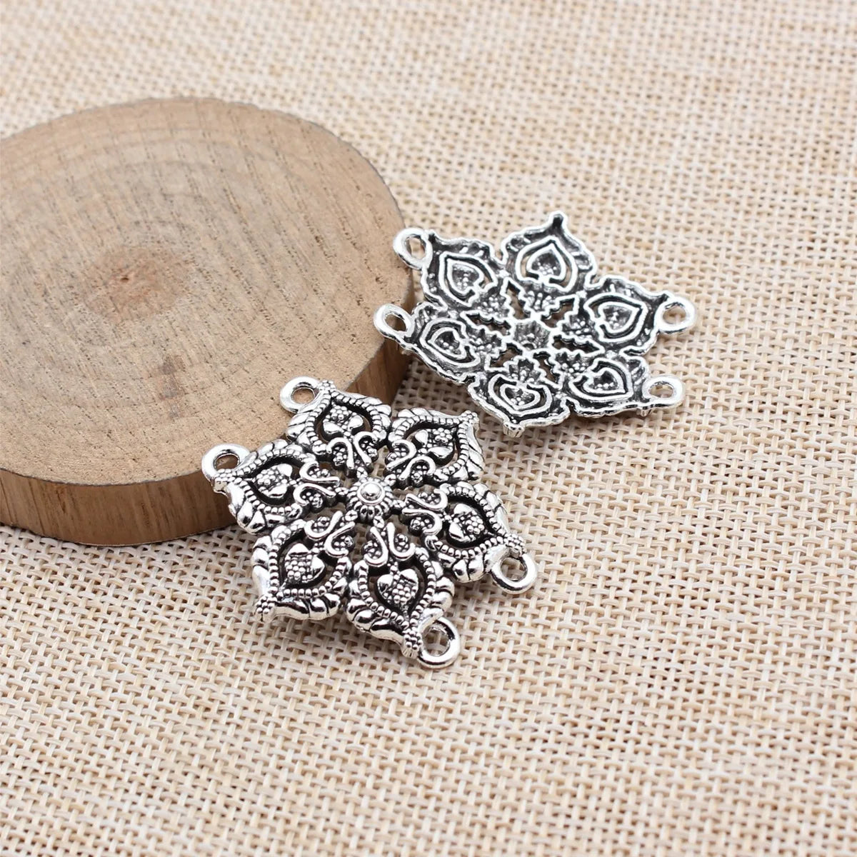 36x35mm 5.1g Multicolor Zinc Alloy Four-Hole Connector Charm for Body Chain Waist Chain Making