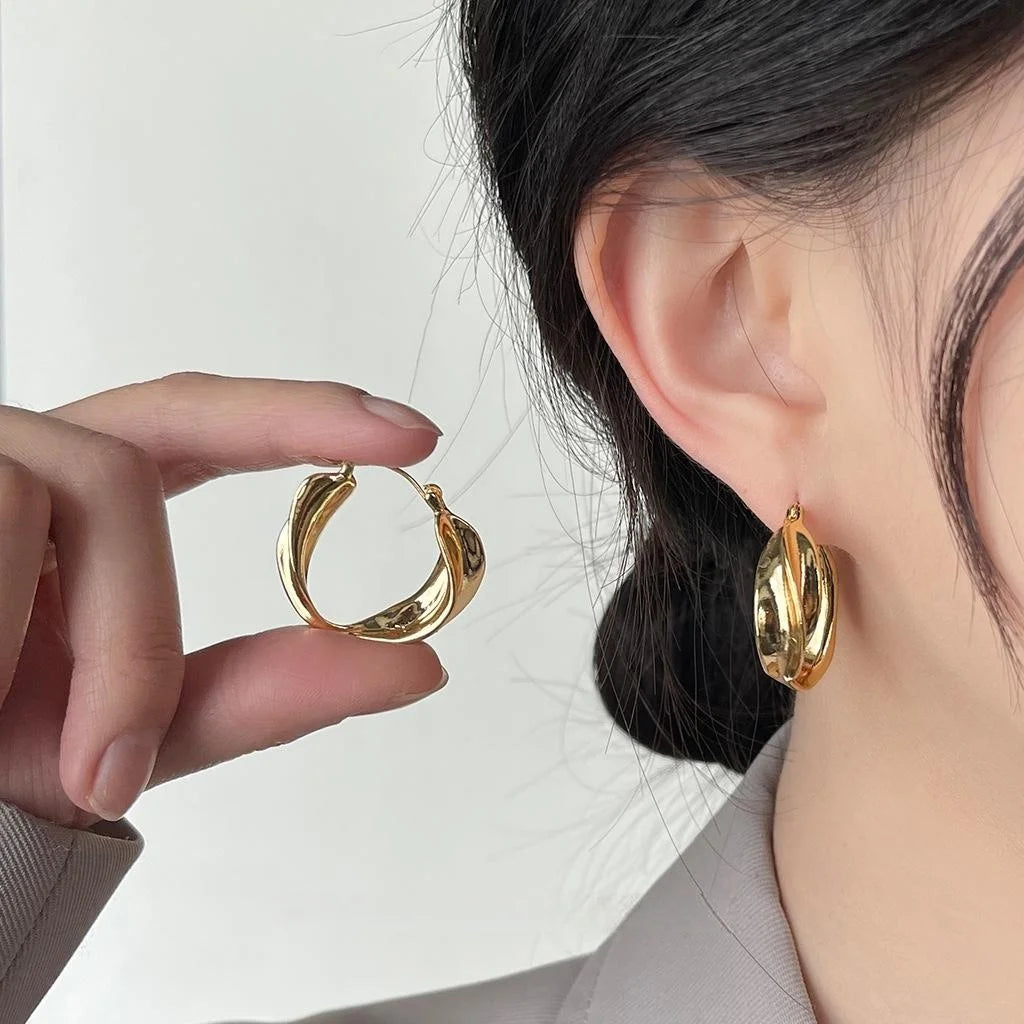 French Vintage Irregular Geometric Copper Drop Earrings, Elegant Round Commuter Jewelry