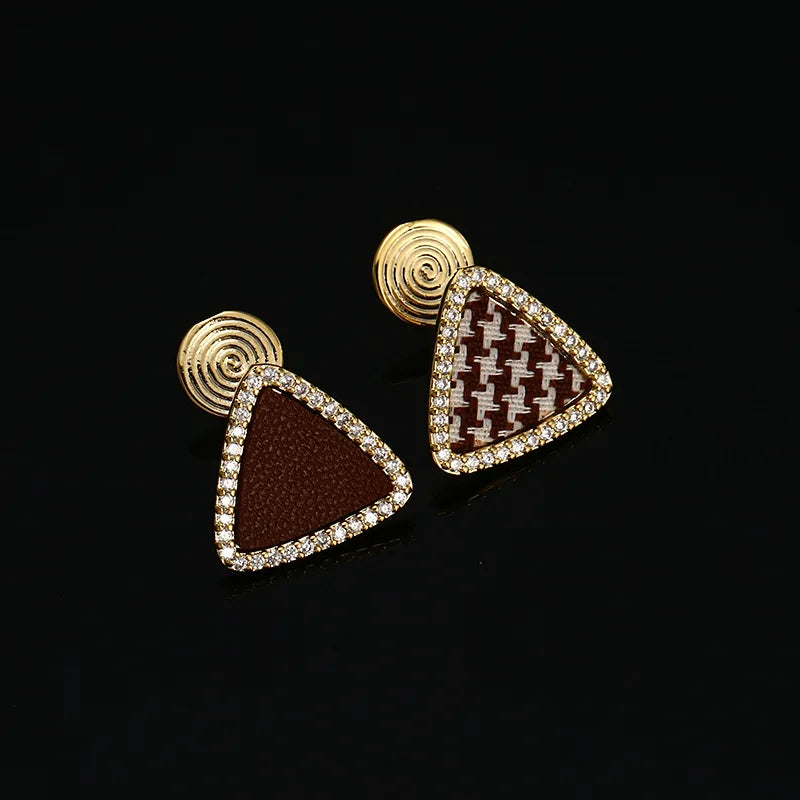 Luxury Houndstooth Triangle Rhinestone Alloy Spiral Stud & Clip On No Piercing Geometric Earrings
