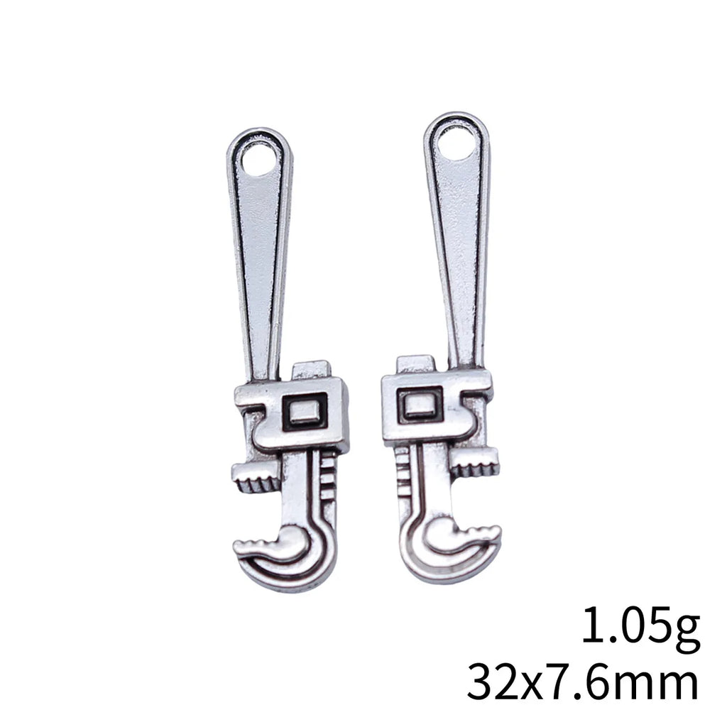 32x7.6mm 1.05g Antique Silver Zinc Alloy Adjustable Wrench Tool Charm Pendant for DIY Clothing Accessories