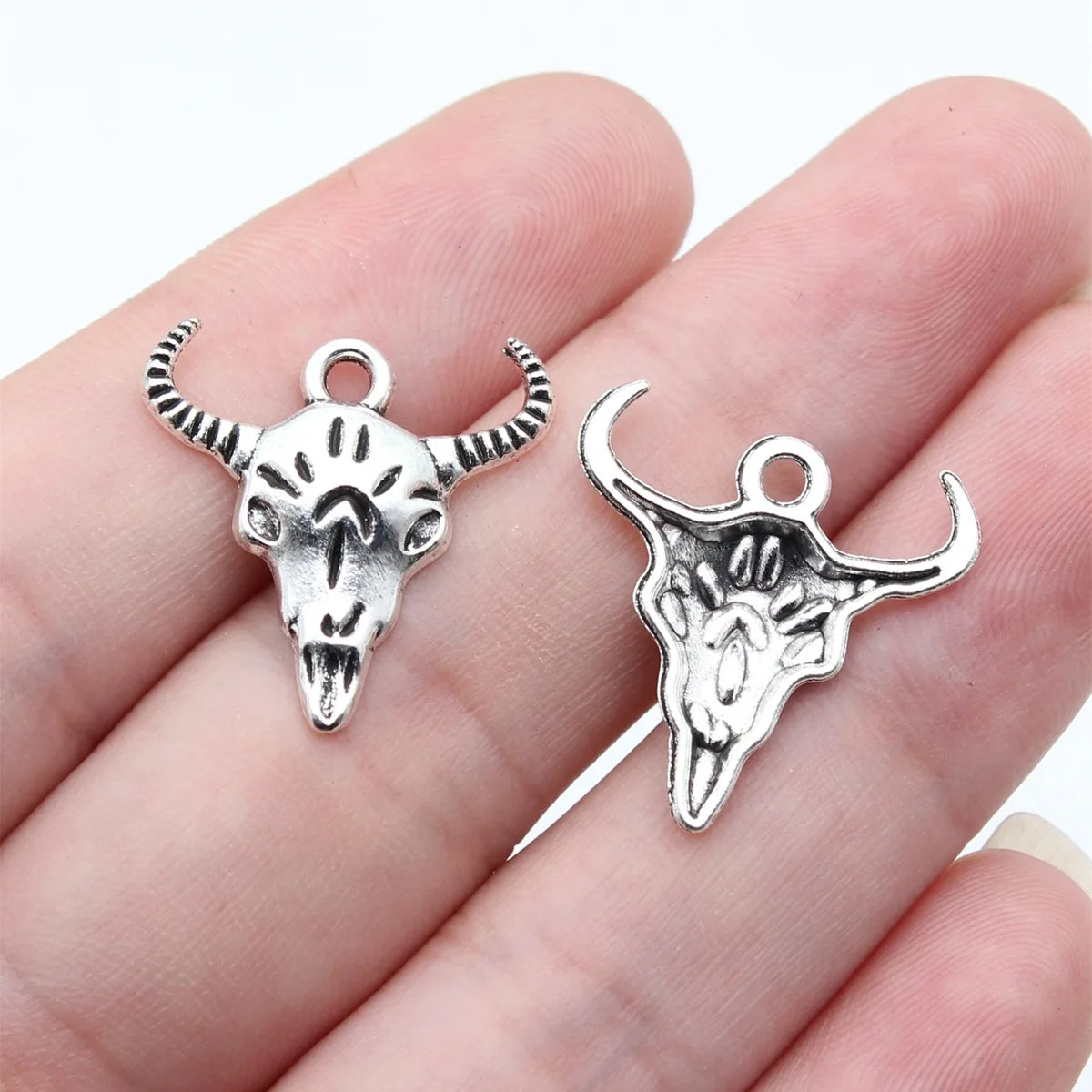 21x20mm 0.9g Antique Silver Zinc Alloy Bull Head Charm Pendant for DIY Necklace Bracelet Making