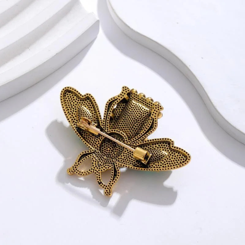 Vintage Baroque Bee Brooch With Green Rhinestone Wings, Antique Gold Alloy Lapel Pin Suit Accessory