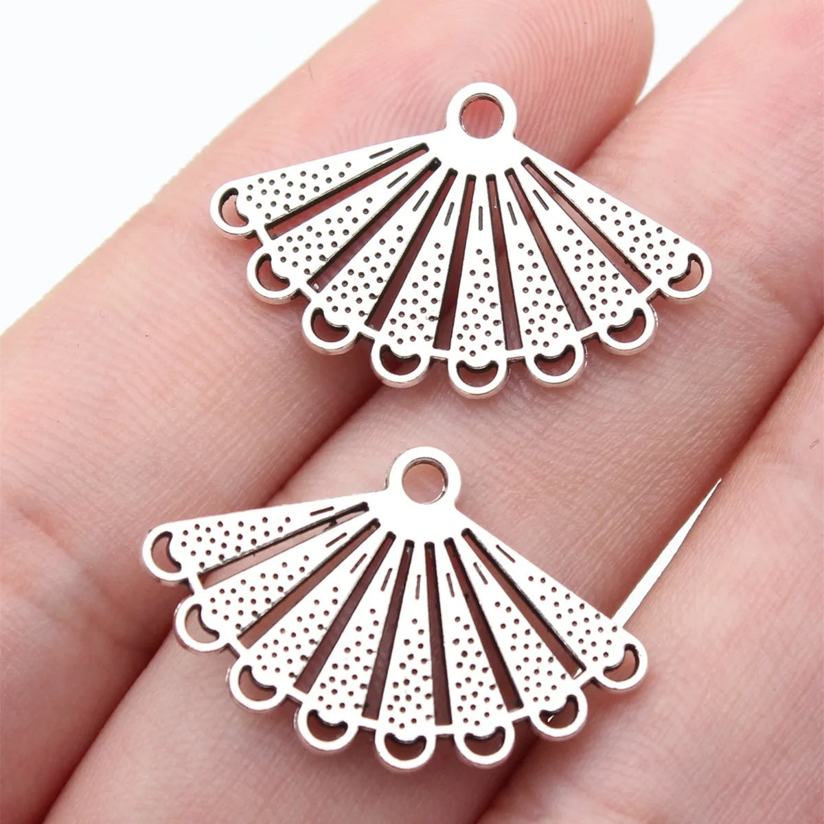 25.9x16.5mm 1.4g Antique Silver Zinc Alloy Fan Connector Charm for Bracelet Necklace Making