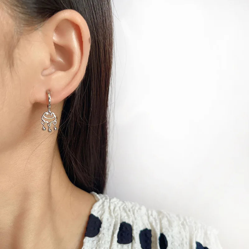 Vintage Silver Tone Alloy Peace Lock Spiral Hoop Tassel Elegant Stud & Clip On No Piercing Earrings