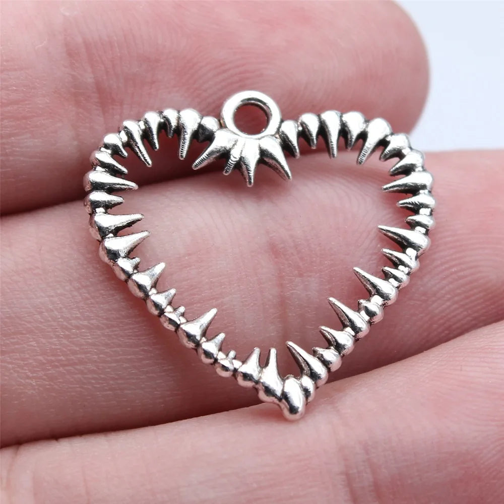 24x24mm 1.3g Antique Silver Zinc Alloy Thorn Heart Charm Pendant for DIY Bracelet Necklace Making