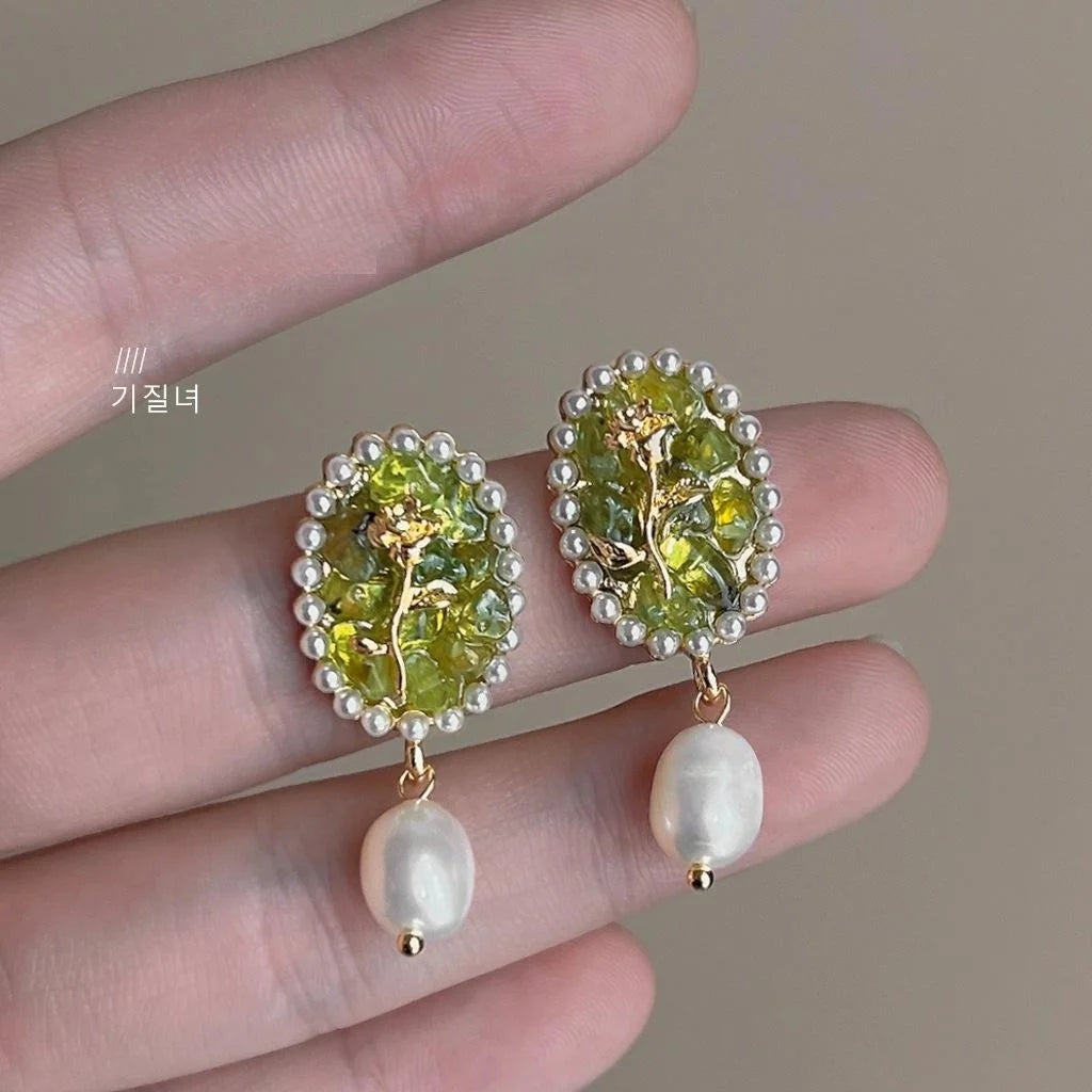 14K Plated Copper Green Peridot And Freshwater Pearl Floral Stud Earrings French Vintage Handmade