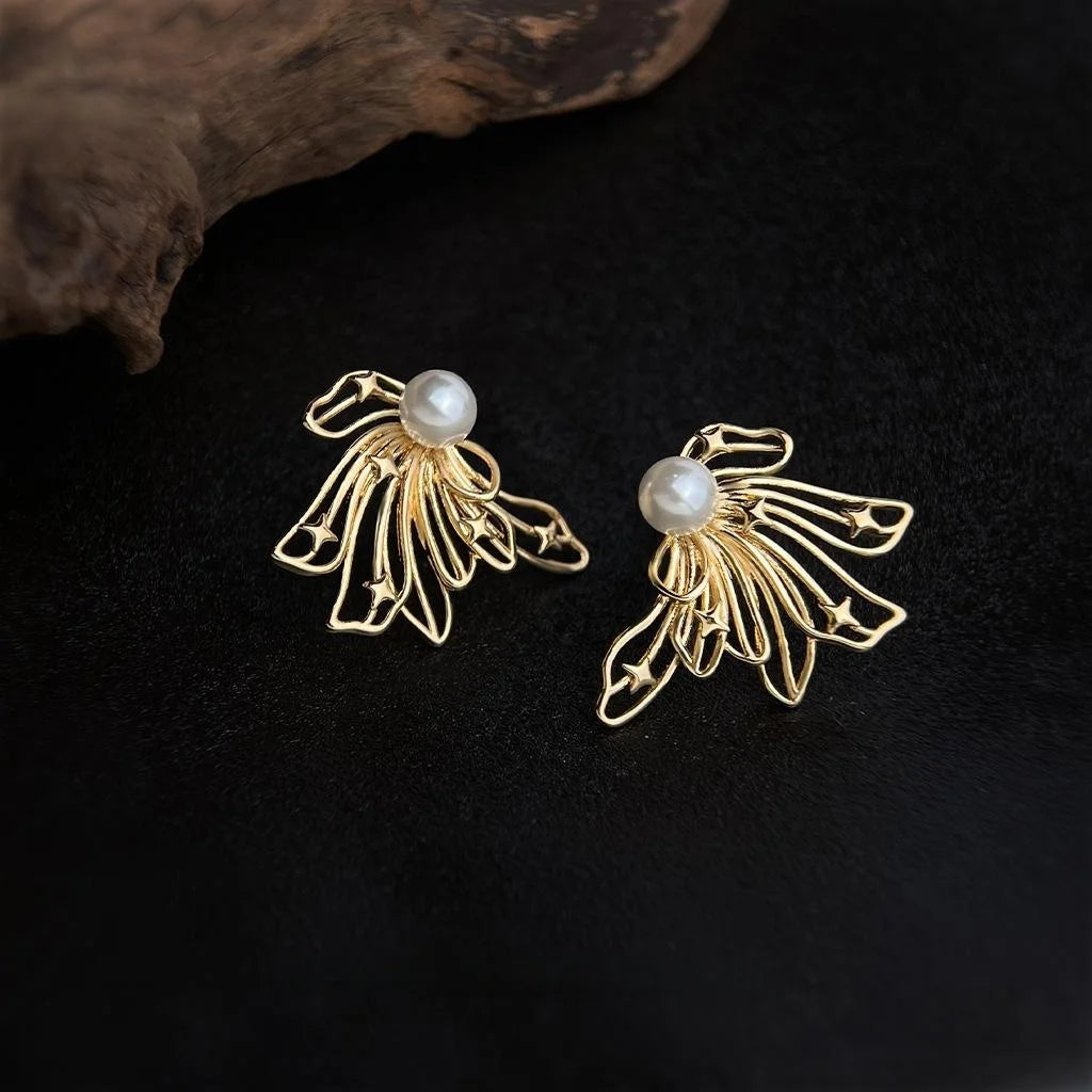 Light Luxury Copper Alloy 3D Hollow Butterfly Drop Earrings Elegant Artistic Geometric Jewelry