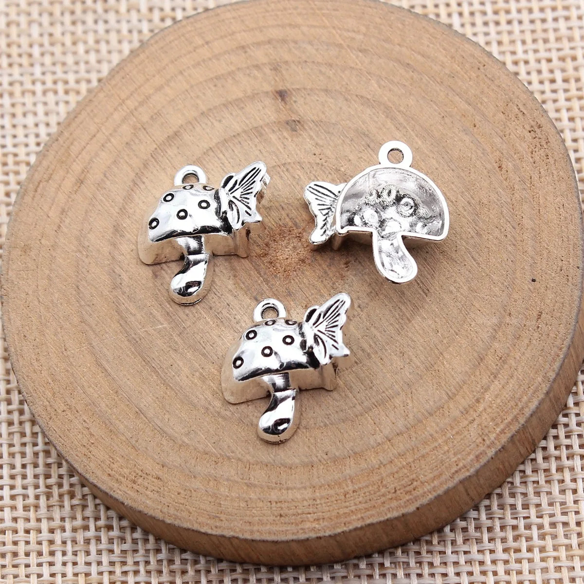 17x17mm 1.6g Antique Silver Zinc Alloy Butterfly Mushroom Charm Pendant for DIY Jewelry Making