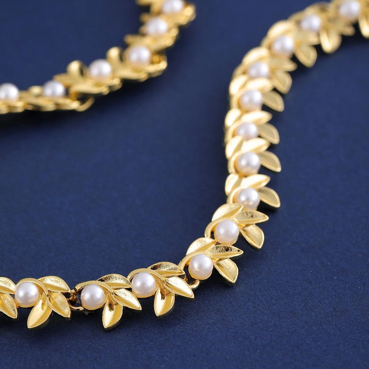 Vintage Gold Alloy Leaf Pearl Necklace And Earrings Jewelry Set Elegant Bridal Jewelry For Wedding Party Gift