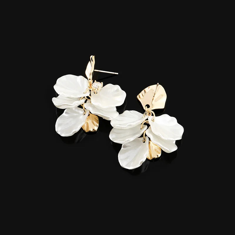 Elegant Gold Alloy Shell Petal Baroque Pearl Drop Stud & Clip On No Piercing Women's Earrings