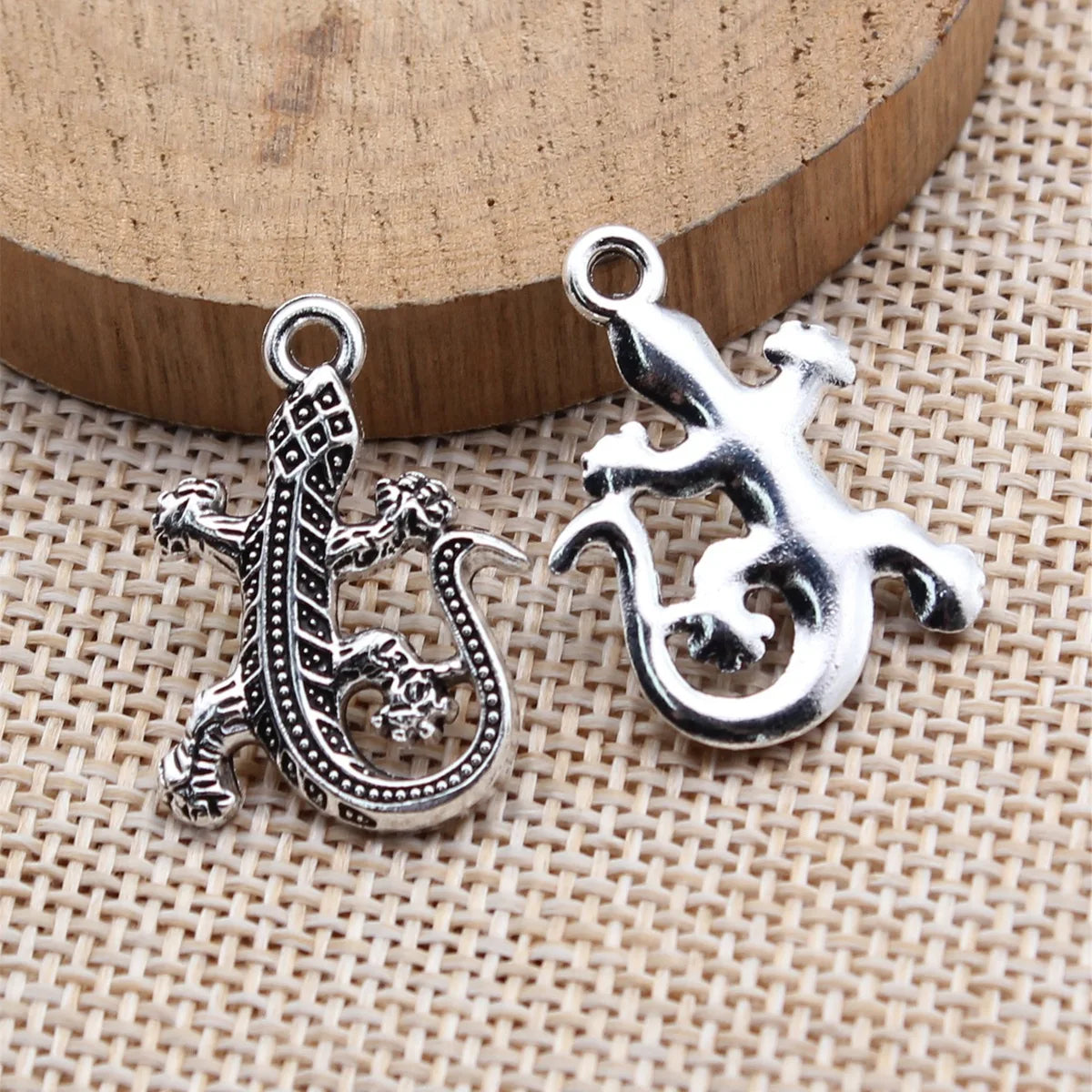 25x18mm 2.6g Multicolor Zinc Alloy Lizard Charm Pendant for DIY Necklace Bracelet Jewelry Making