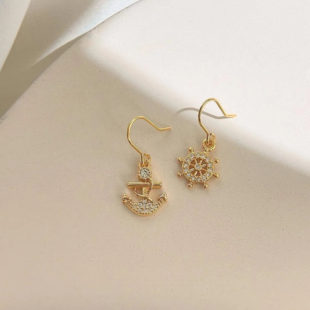 18K Gold Plated Copper Asymmetric Anchor And Ship Wheel Drop Earrings Light Luxury