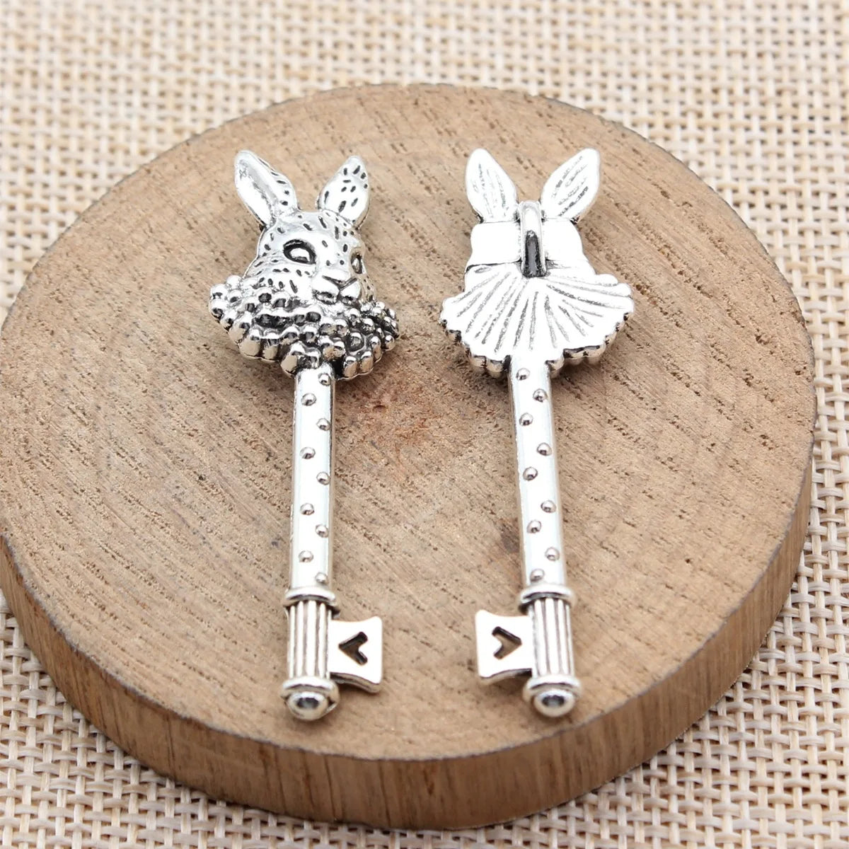 50x15mm 5.3g Multicolor Zinc Alloy Rabbit Key Charm Pendant for DIY Bag Keychain Jewelry Making
