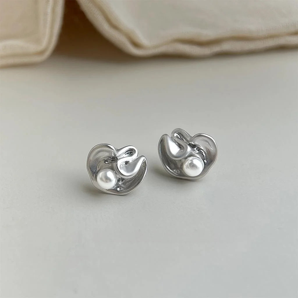 Eco Copper Fishtail Ruffle Pleated Pearl Stud Earrings Minimalist Luxury Style