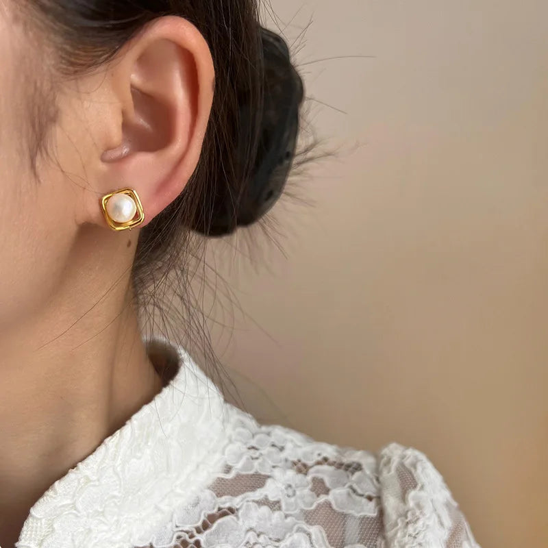 Elegant Square Spiral Freshwater Pearl Alloy Stud & Clip On No Piercing Commuter Statement Earrings