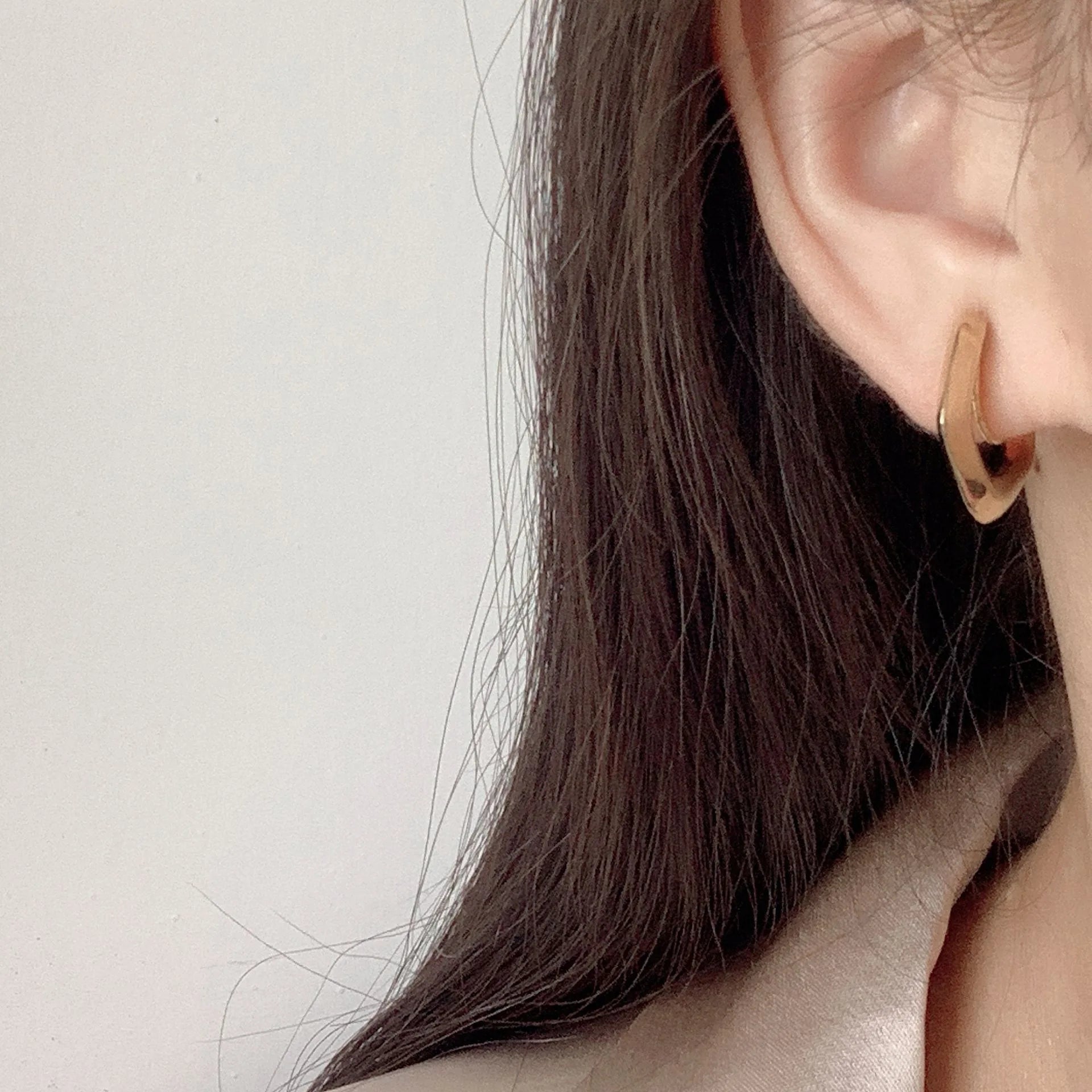 Vintage Gold Alloy Spiral Coil Geometric Hoop Stud & Clip On No Piercing Minimalist U Shape Earrings