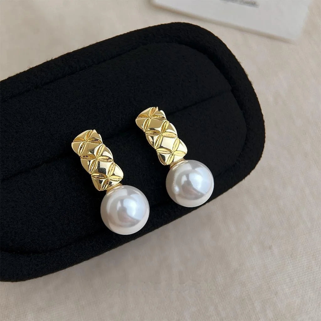 Light Luxury Geometric Pearl Stud Earrings Eco Friendly Copper Minimalist Fashion Jewelry