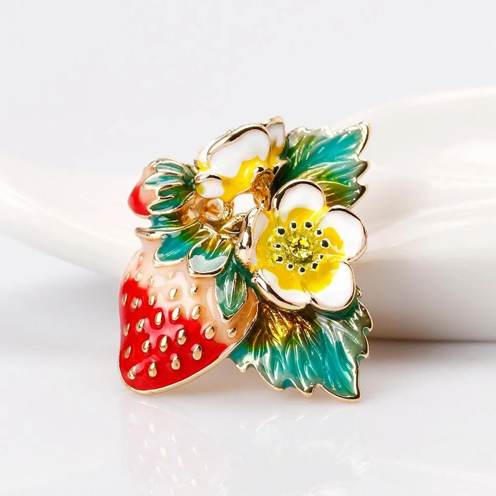 Elegant Enamel Strawberry Flower Brooch With Rhinestone Alloy Lapel Pin Corsage Suit Accessory Gift