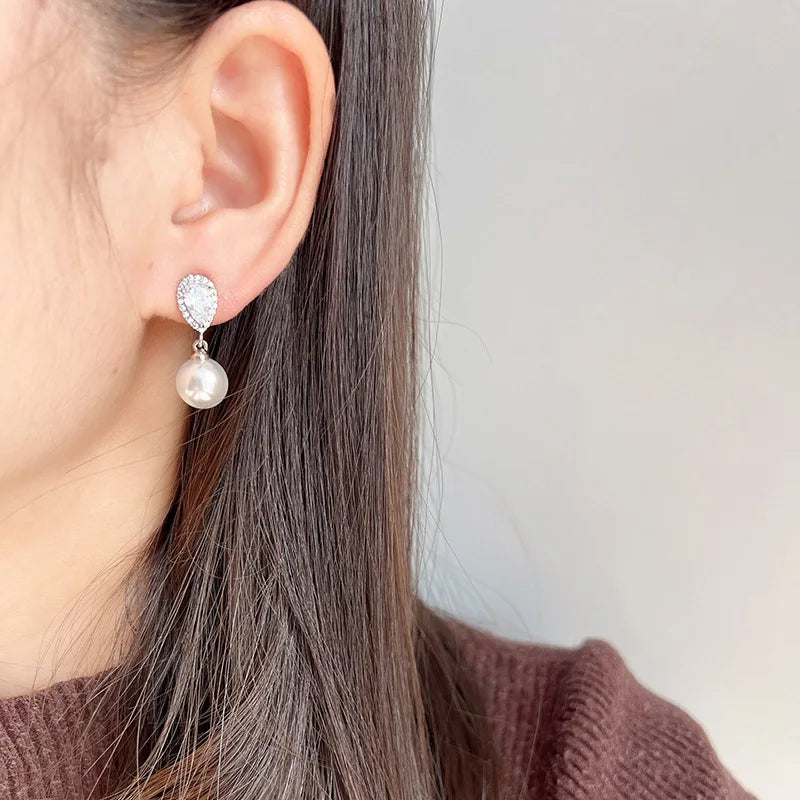 Elegant Teardrop Zircon Halo Pearl Drop Alloy Stud & Clip On No Piercing Luxury Dangle Earrings