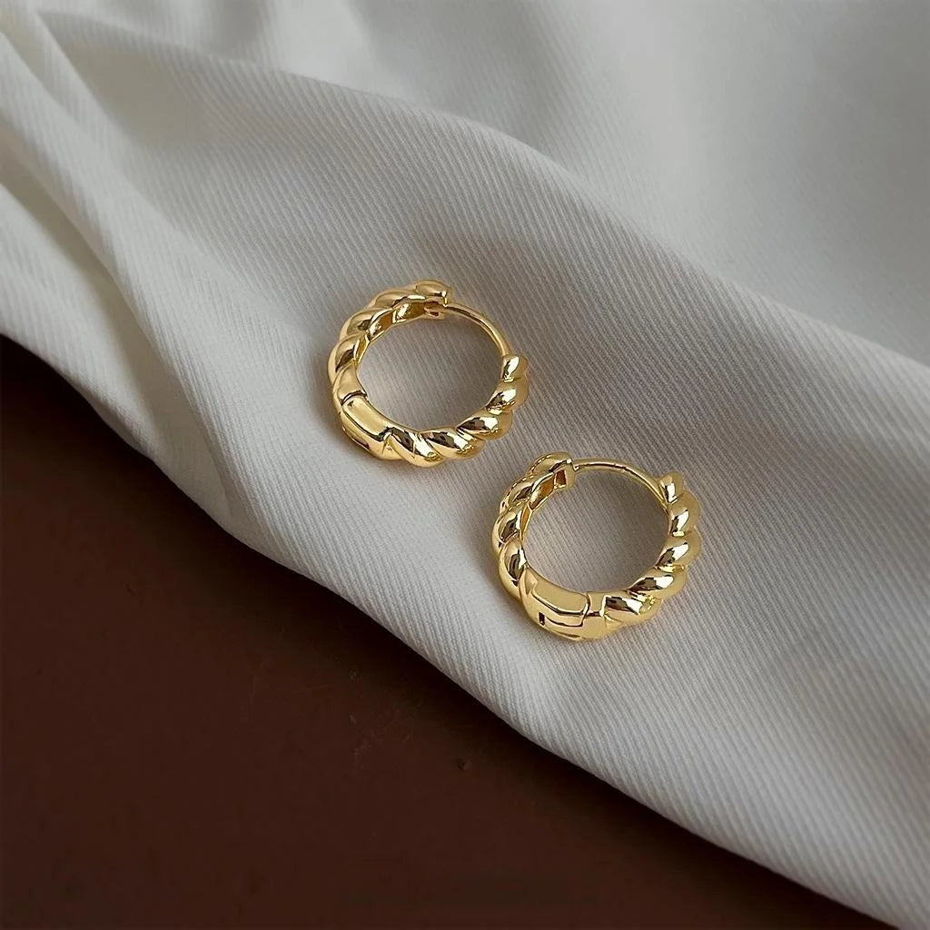 Minimalist Twisted Copper Hoop Drop Earrings Smooth Metallic Geometric Commuter Jewelry